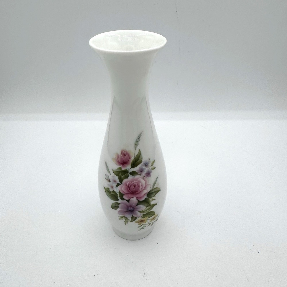 Vintage‎ Floral White Porcelain Bud Vase Transferware MCM Taiwan Cottagecore